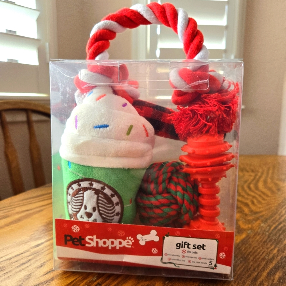 👀50% OFF - NWT‼️ Pet Shoppe brand 4-piece Dog Toy Set